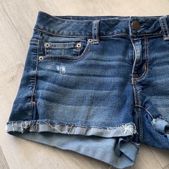 American Eagle Distressed super stretch‎ Shorts Size 8 festive bohemian summer - Picture 2 of 12